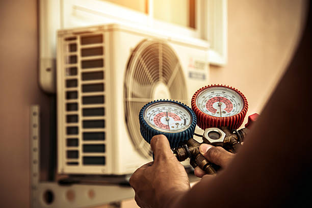 Professional Hvac Installation technician working in Wesley Chapel, NC